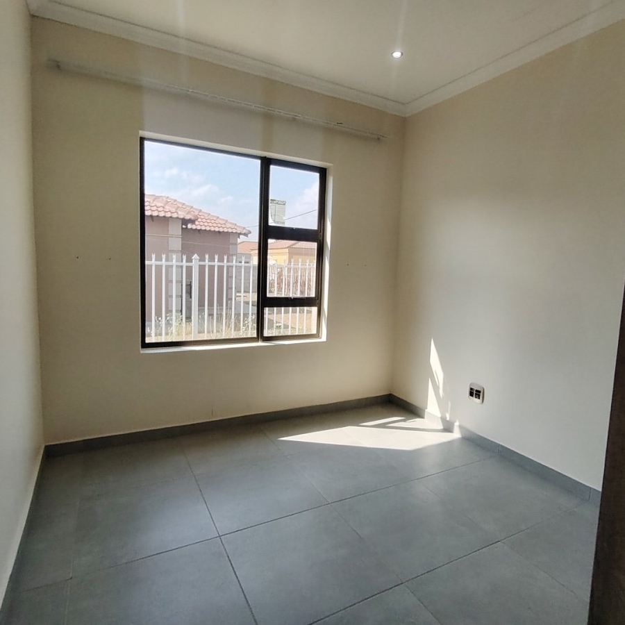 4 Bedroom Property for Sale in Mandela View Free State